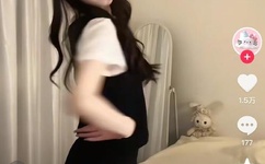 180斤男生摔伤腿体育老师背其去中考